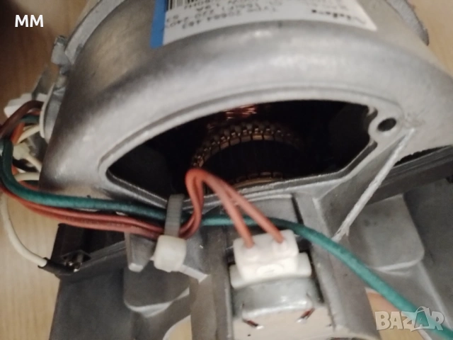 Двигател за пералня indesit/Whirlpool, снимка 3 - Перални - 53525542