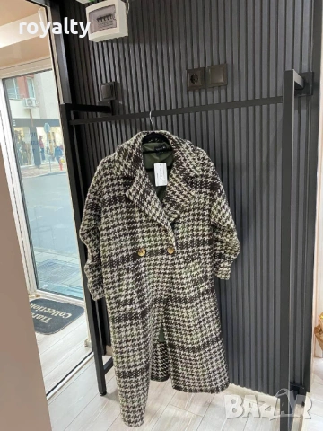 Стилно Дамско Палто 