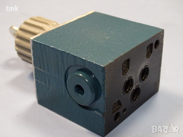 Хидравличен клапан BOSCH 0811332 pressure regulation valve, снимка 7 - Резервни части за машини - 36376546
