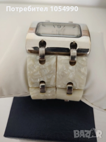 Дамски часовник Hillard&Hanson, снимка 4 - Дамски - 52028112