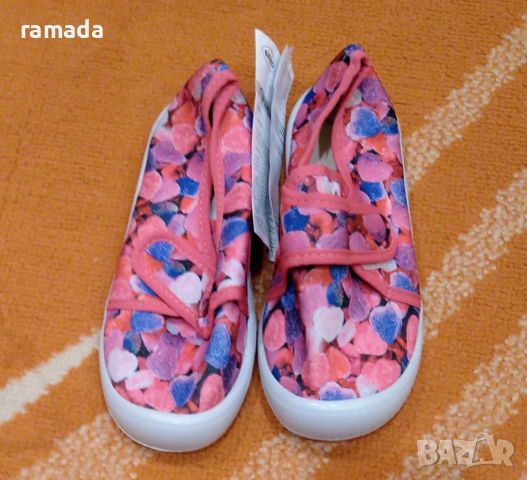 Нови пантофи 29 и30 н. Беко, снимка 3 - Детски пантофи - 50687725