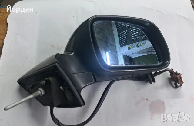 Дясно огледало за Peugeot 407, снимка 3 - Части - 47428936