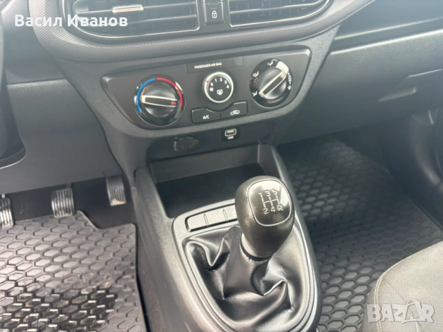Hyundai i10 1.2i , снимка 8 - Автомобили и джипове - 53731569