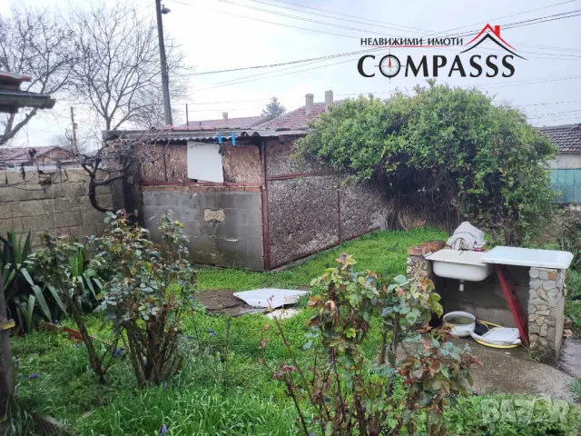 гр. Добрич, кв.Рилци, къща 111кв.м с двор – 135000лева!, снимка 11 - Къщи - 42796550