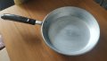 Стар алуминиев тиган, снимка 10