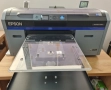 Epson SureColor F2100 за директен печат върху дрехи, снимка 1