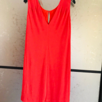 Продавам елегантна червена рокля на Дика 36 номер , снимка 11 - Рокли - 36477194