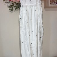 Нова дълга елегантна бяла рокля теменужки 100% памук , снимка 11 - Рокли - 41932782
