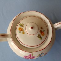  Стар Порцеланов чайник и захарница за чай , снимка 12 - Антикварни и старинни предмети - 41417845