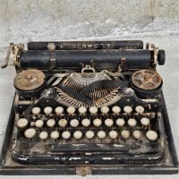 Антикварна пишеща машина, снимка 2 - Антикварни и старинни предмети - 44213833