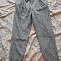 Панталон размер М, снимка 1 - Панталони - 41935118