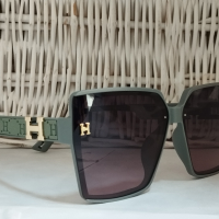 126 Дамски слънчеви очила, авангарден модел с поляризация в зелената гама avangard-burgas, снимка 3 - Слънчеви и диоптрични очила - 44512667