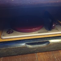 Стар Електрически Грамофон, снимка 5 - Антикварни и старинни предмети - 41413897