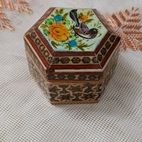 Малка дървена кутийка, Сирия, снимка 1 - Антикварни и старинни предмети - 40890525