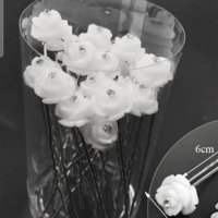 Фуркети бяла роза с кристалче, снимка 1 - Аксесоари за коса - 39081782