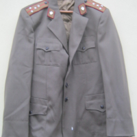 Офицерска куртка от соца, снимка 1 - Антикварни и старинни предмети - 44834643