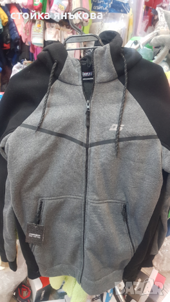 Продавам мъжки суичър в черно и сиво , снимка 1