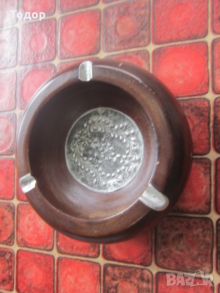 Страхотен пепелник , снимка 1