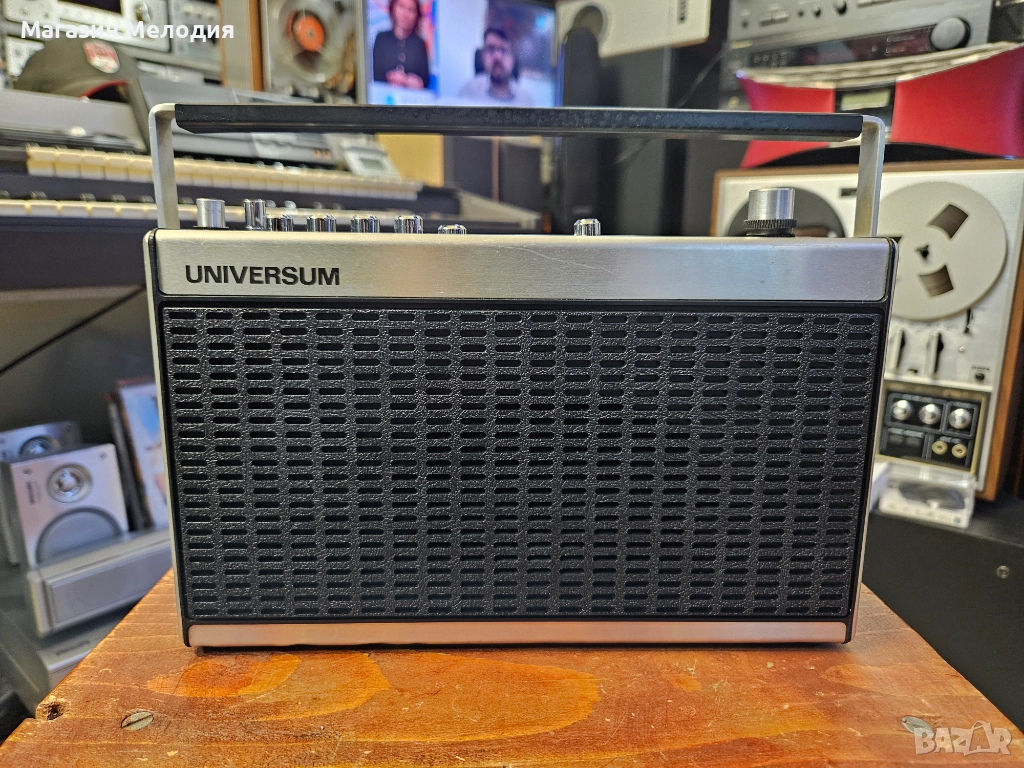 Радио Universum KRN 3365 В отлично техническо и визуално състояние., снимка 1
