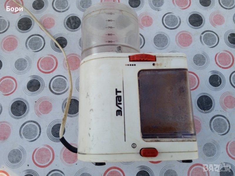 Кафемелачка на степени, снимка 1