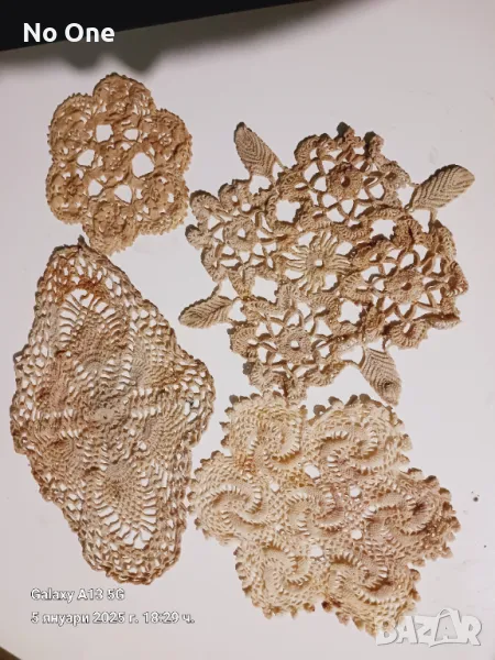 Продавам ръчно бродирани карета   , снимка 1