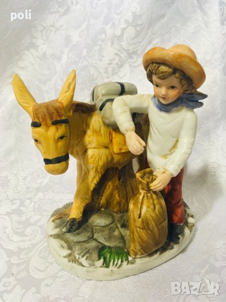 порцеланова статуетка , снимка 1