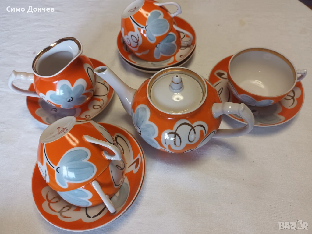 Продавам порцеланов сервиз за чай, снимка 1