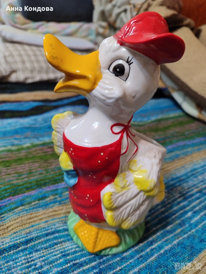 Порцеланова фигура на пате , снимка 1