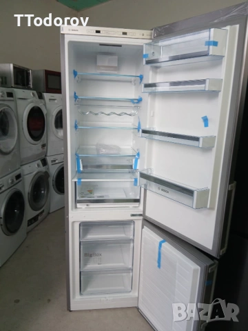 Нов хладилник с фризер Bosch KGE398IBP, LowFrost , снимка 2 - Хладилници - 53816887