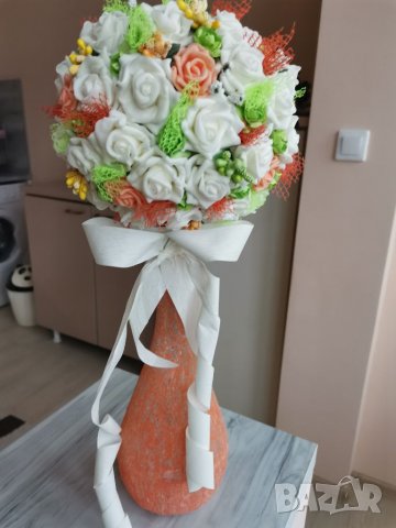 Ръчно изработен букет във ваза, снимка 1 - Изкуствени цветя - 39876839