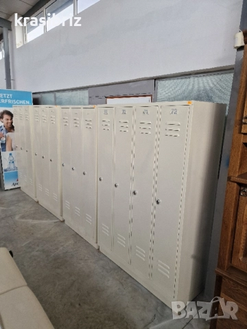 Метални Шкафове-внос от Германия!Налични 3-3-ки....и 1 с четири отделения!ОБЯВЕНАТА ЦЕНА Е ЗА БРОЙ!