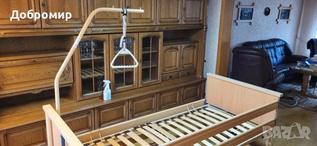 Немско болнично легло с нов матрак и два бастуна с ферче, снимка 2 - Други - 50121347