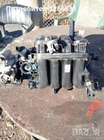 Mazda 3 1,6 бензин колектор , снимка 2 - Части - 39111726