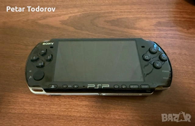 PSP 3004 Хакнато 64GB 40 игри Piano Black + кейс, снимка 6 - PlayStation конзоли - 53355920