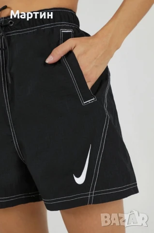 Дамски къси панталонки Nike Sportswear Swoosh Repel Woven - размер S, снимка 2 - Спортни екипи - 50489918