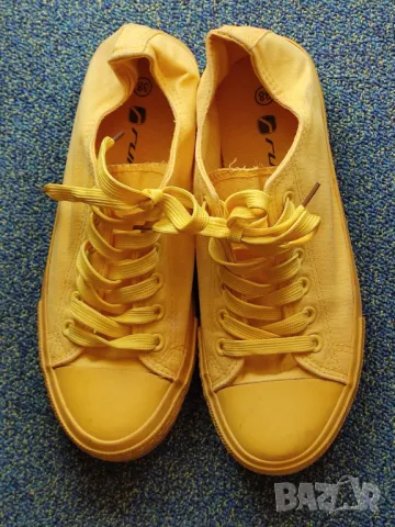 Дамски кецове Runners, възможен коментар на цената