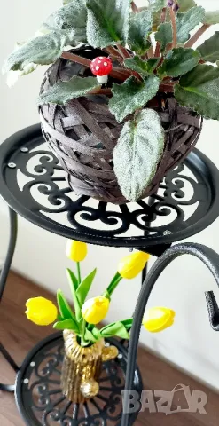 Двуетажна стойка за цветя - метал