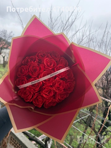 Намаление ! Вечен букет от сатенени рози с луксозна опаковка