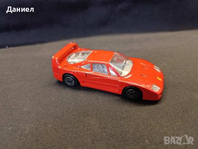 Количка Burago Ferrari f40, снимка 2 - Колекции - 52021420