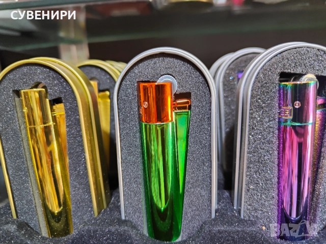Метална запалка клипер с кутия, снимка 2 - Запалки - 51440016