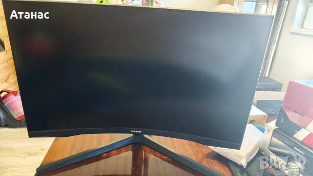 Продавам извит монитор Самсунг oddysey g5 27 инча 144hz
