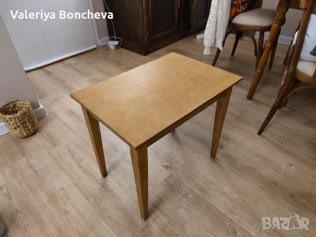 Малка помощна маса, снимка 2 - Маси - 52456482