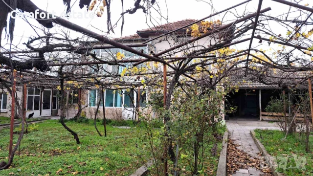 Тухлена къща за продажба