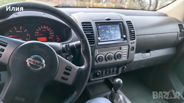 Нисан Навара, снимка 5 - Автомобили и джипове - 53507116