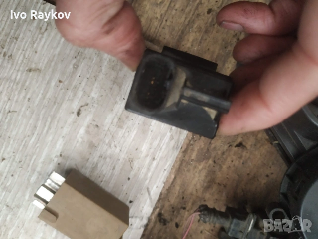 Сензор въздух 64 11 8391470 Bmw 318 E46 , 8391470 , снимка 2 - Части - 53651360