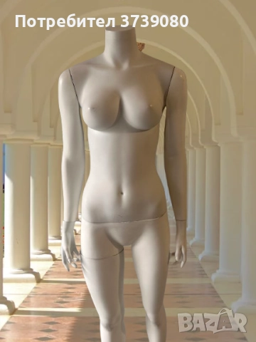 Дамски манекен 