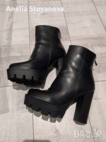 Дамски черни боти зимни