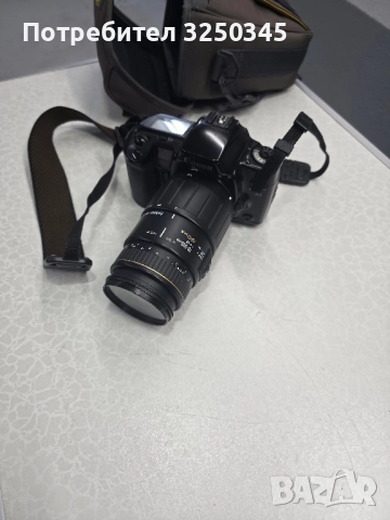 Стар лентов фотоапарат Canon EOS 10 с обектив Sigma 70-300 