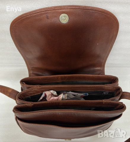 Дамска чанта за през рамо от естествена кожа - цвят брик, снимка 3 - Чанти - 53572935