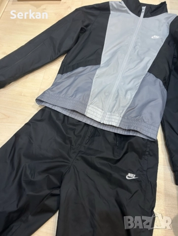Продавам мъжки комплект на Nike 